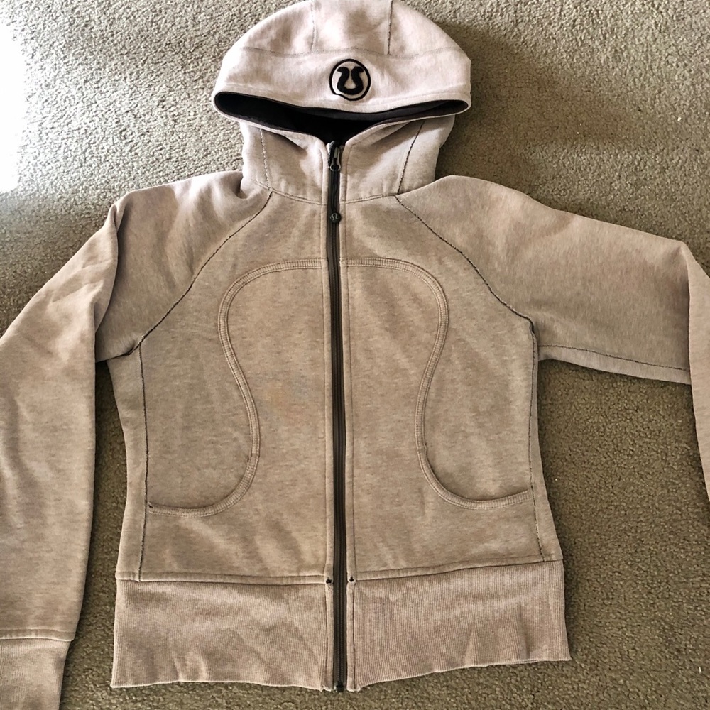 LuluLemon Sweater